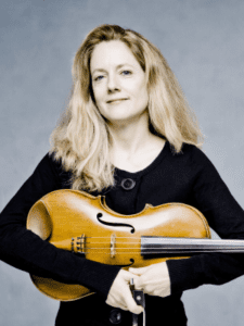 Lesley Robertson