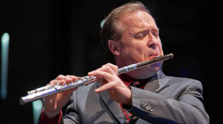 Jonathan Keeble performing at Cabaret